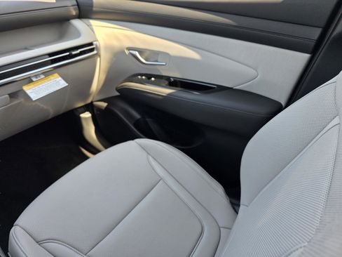 New 2026 Hyundai Tucson Limited FWD image 23