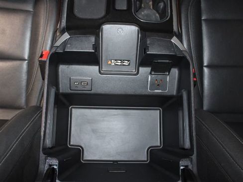 Used 2022 GMC Sierra 1500 SLT w/ SLT Premium Plus Package AWD/4WD image 35