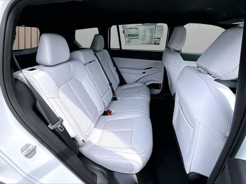 New 2026 Jeep Cherokee Limited AWD/4WD image 21
