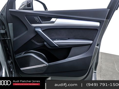 Used 2024 Audi Q5 e Prestige w/ Prestige Package image 24