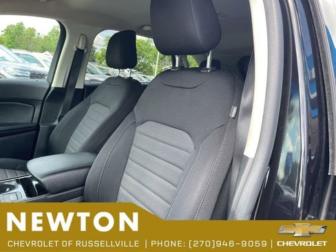 Used 2020 Ford Edge SE AWD/4WD image 5