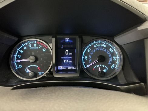 Used 2021 Toyota Tacoma TRD Off-Road AWD/4WD image 17