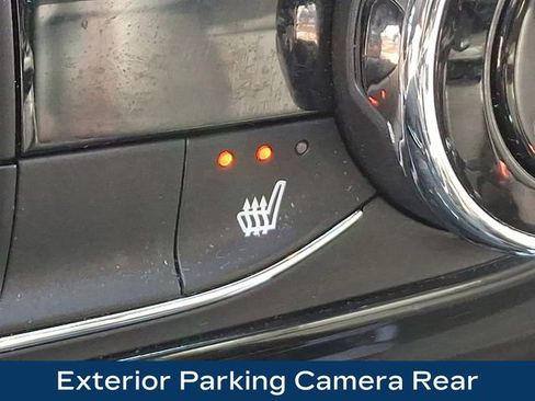 Used 2025 Chevrolet Trax RS w/ Sunroof Package image 16