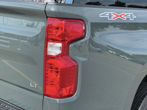 Used 2025 Chevrolet Silverado 1500 LT AWD/4WD image 27