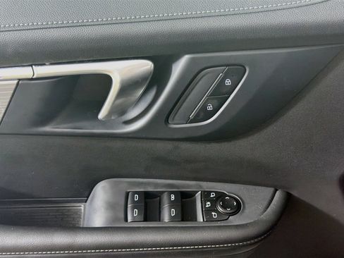 Used 2025 Buick Enclave Preferred FWD image 15