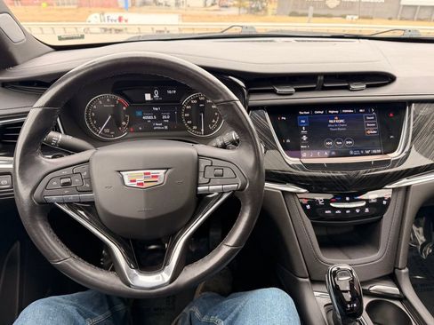 Used 2023 Cadillac XT6 Premium Luxury image 20