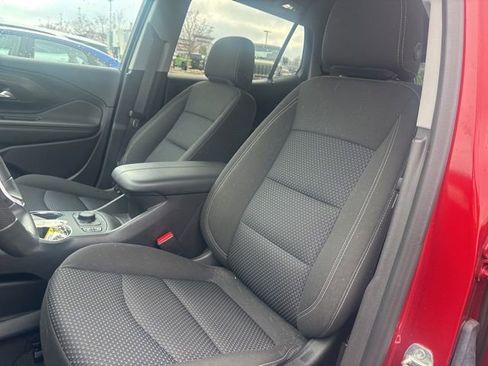Used 2023 GMC Terrain SLE w/ Driver Convenience Package image 11