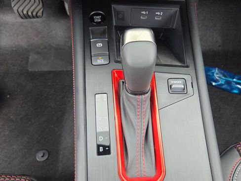 New 2026 Nissan Kicks SR image 19