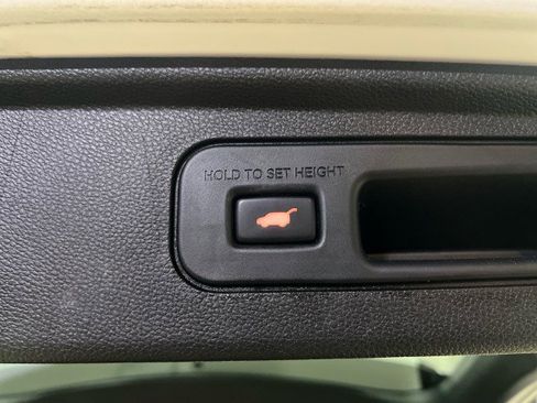 Used 2023 Honda Odyssey Elite image 12