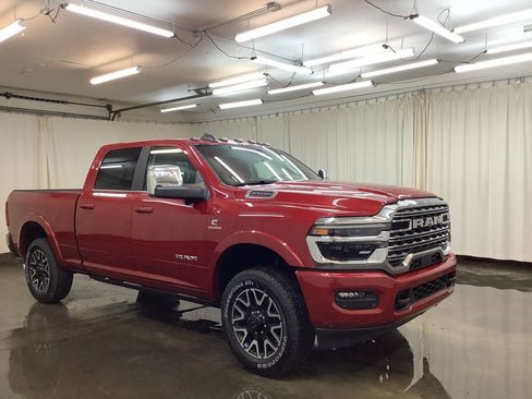 New 2026 RAM 2500 Limited AWD/4WD image 3