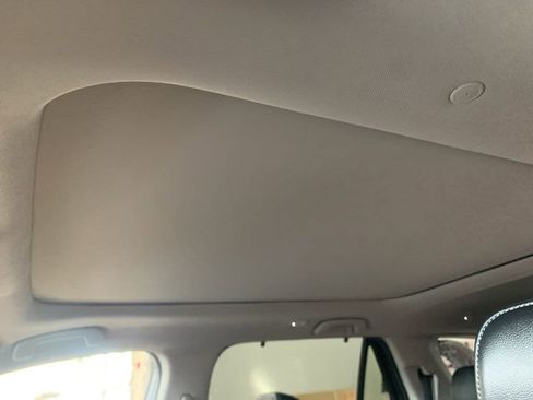 Used 2023 Honda Pilot Touring image 18