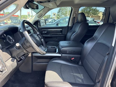 Used 2017 RAM 1500 Sport w/ Black Ram 1500 Sport Group AWD/4WD image 9