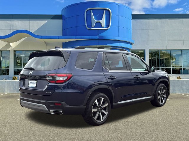 Used 2023 Honda Pilot Elite image 4