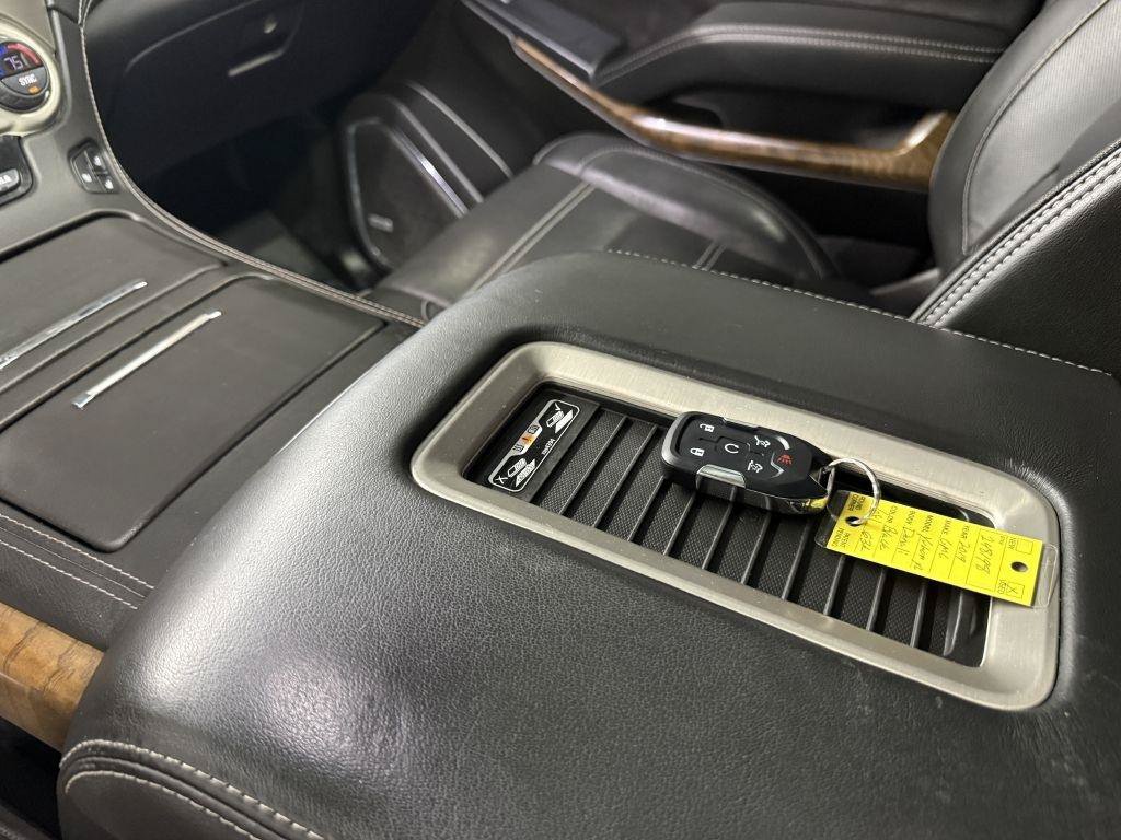 Used 2019 GMC Yukon XL Denali w/ Denali Ultimate Package AWD/4WD image 24