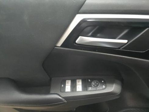 Used 2022 Mitsubishi Outlander ES image 18