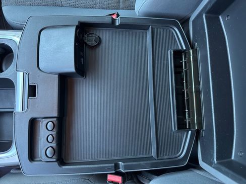 Used 2017 RAM 1500 Big Horn image 30