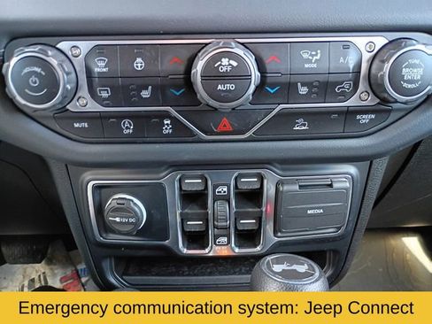 Used 2024 Jeep Wrangler Unlimited Sahara AWD/4WD image 18