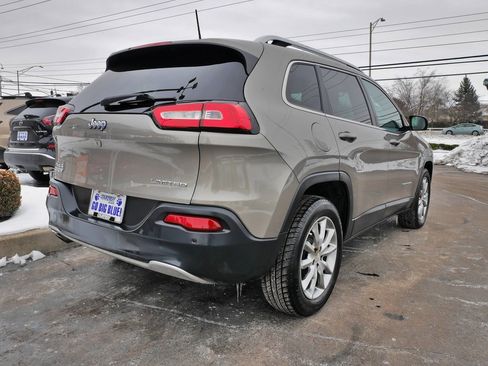 Used 2018 Jeep Cherokee Limited image 7