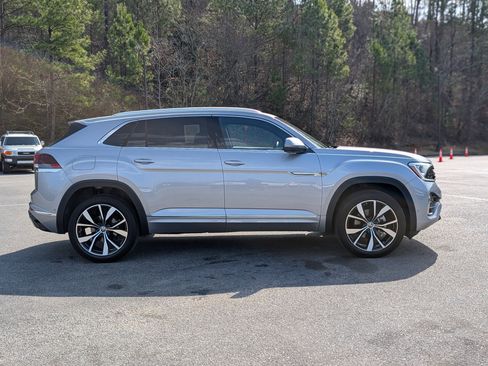 Used 2024 Volkswagen Atlas Cross Sport SEL Premium R-Line image 11