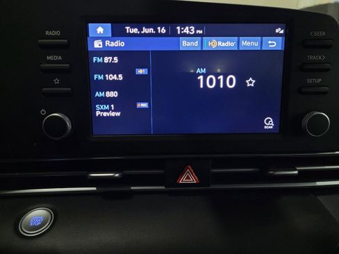 Used 2023 Hyundai Elantra SEL w/ Preferred Accessory Package FWD image 25