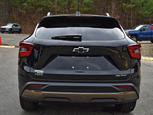 New 2026 Chevrolet Trax ACTIV w/ Sunroof Package image 7