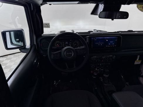 New 2026 Jeep Wrangler Unlimited Rubicon AWD/4WD image 21