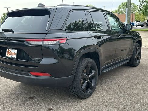 Used 2024 Jeep Grand Cherokee Limited w/ Luxury Tech Group II AWD/4WD image 8