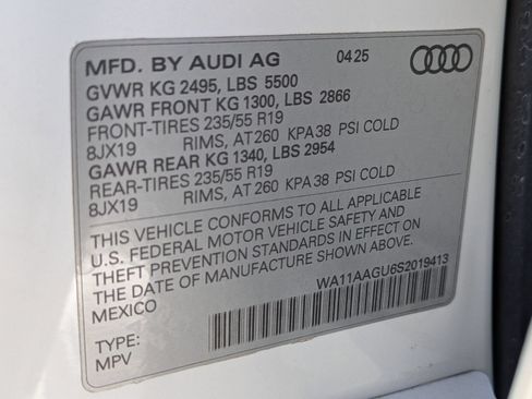 Used 2025 Audi Q5 Premium w/ Convenience Package AWD/4WD image 17