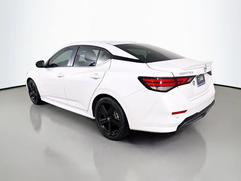 Used 2023 Nissan Sentra SR w/ Electronics Package image 5