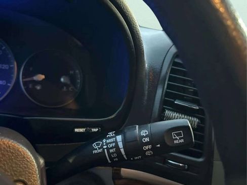 Used 2011 Hyundai Santa Fe GLS image 27