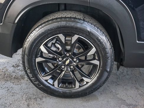 Used 2023 Chevrolet TrailBlazer LT w/ Convenience Package image 9