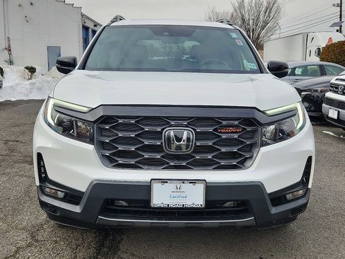 Certified 2022 Honda Passport TrailSport image 2