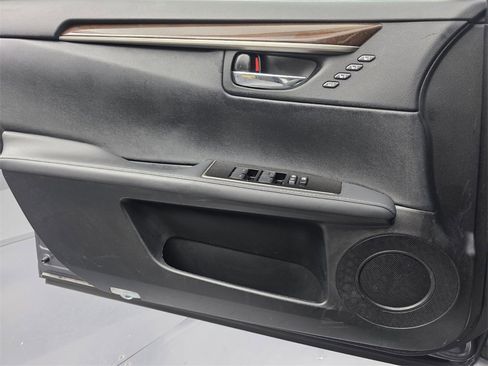 Used 2018 Lexus ES 350 w/ Luxury Package w/Wood Trim image 25