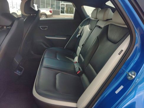 Used 2025 Kia K4 GT-Line w/ GT-Line Premium Package FWD image 4