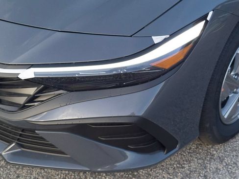 New 2026 Hyundai Elantra SE FWD image 10