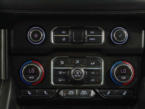 Used 2022 Chevrolet Tahoe Z71 w/ Z71 Off-Road Package image 21