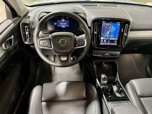 Used 2026 Volvo XC40 B5 Plus AWD/4WD image 2