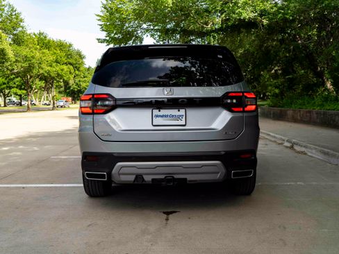 Certified 2024 Honda Pilot Elite image 8