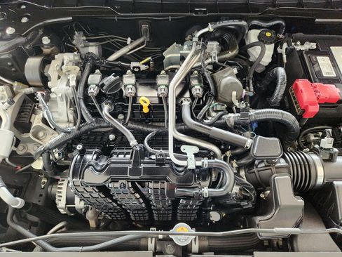 Used 2024 Nissan Altima 2.5 SV FWD image 34