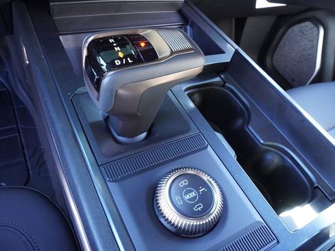 New 2025 GMC Hummer EV 2X image 18