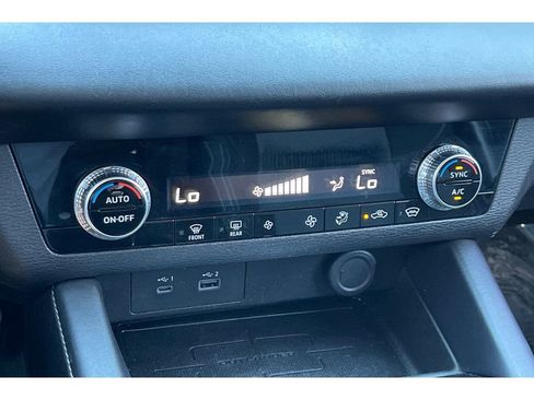 Used 2022 Mitsubishi Outlander ES image 28