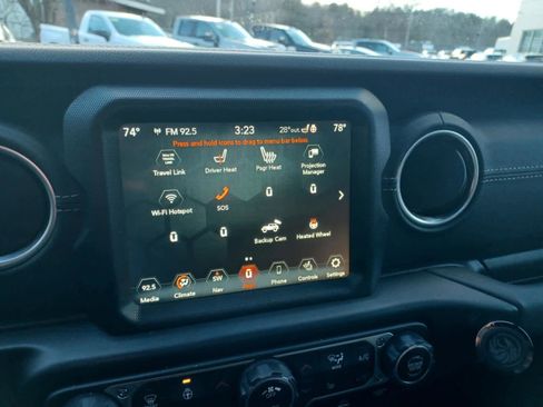 Used 2021 Jeep Wrangler Unlimited Sahara w/ Cold Weather Group image 13