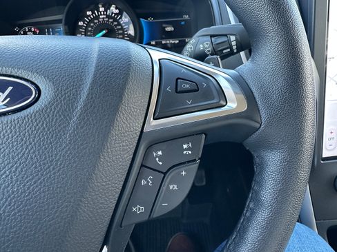 Used 2024 Ford Edge SEL w/ Class II Trailer Tow Package image 26