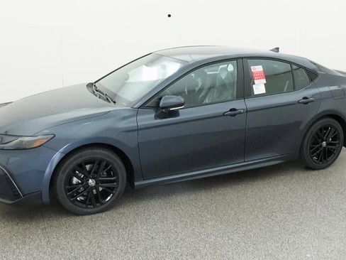 New 2026 Toyota Camry SE image 2