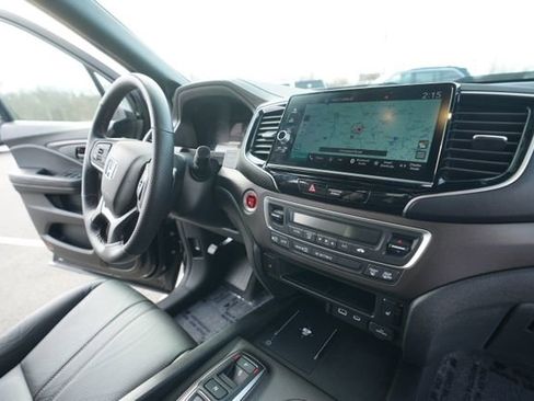 Used 2024 Honda Ridgeline TrailSport image 32