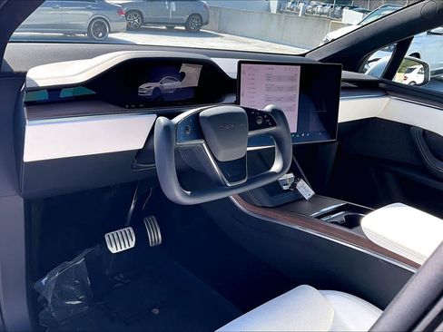 Used 2022 Tesla Model X image 15