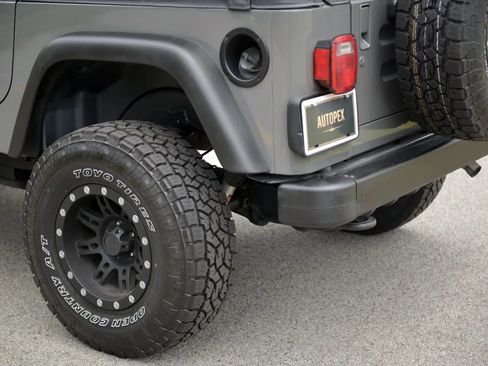Used 2004 Jeep Wrangler 4WD w/ 30" Tire & Wheel Group image 32