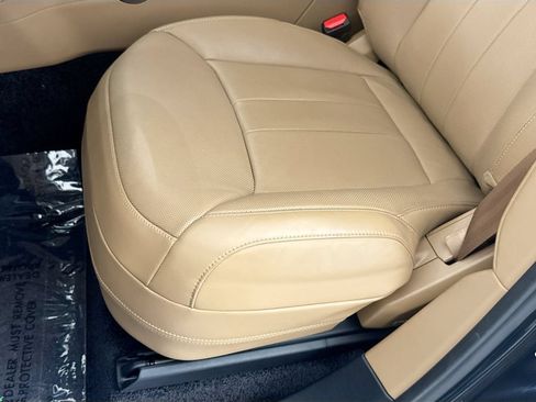 Used 2025 Land Rover Range Rover SE AWD/4WD image 20