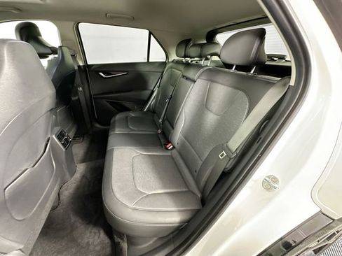 Used 2023 Kia Niro SX Touring FWD image 28