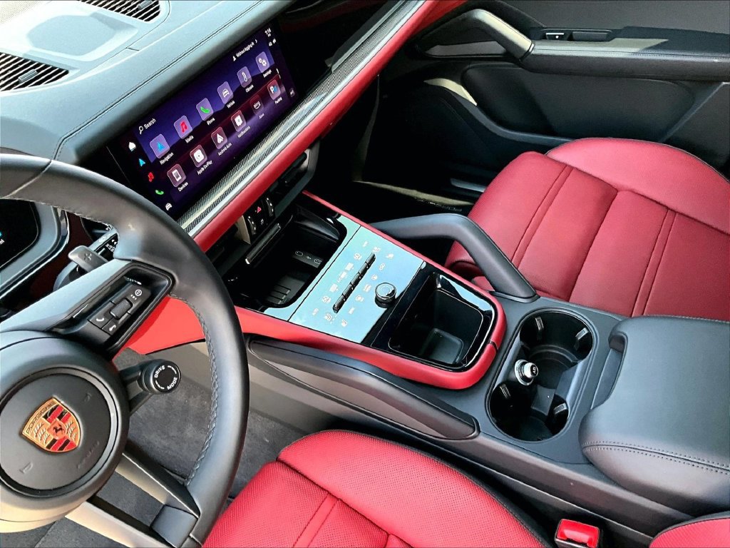 Certified 2026 Porsche Cayenne AWD/4WD image 17